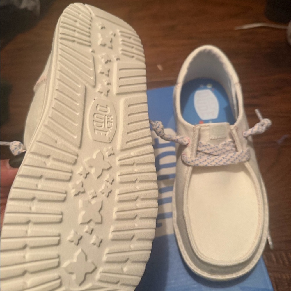 NWT Kids Hey Dudes Casual Lace-Up Shoe​​ - Picture 6 of 7